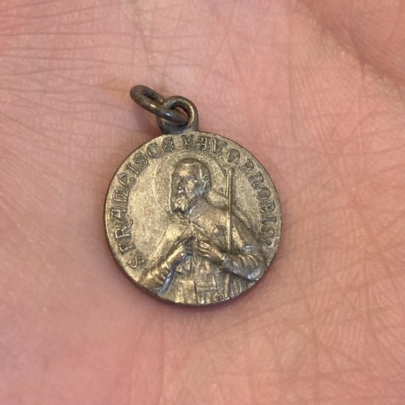 5/$25 Vintage St Ignatius of Loyola & Francis Xavier Catholic Medal - Picture 5 of 5